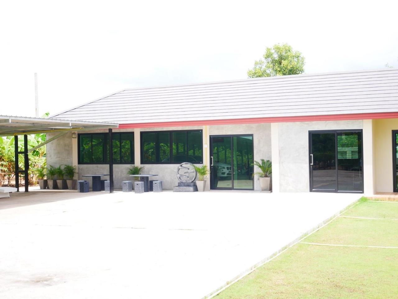 Tinna Resort Ban Nong Mai Ngam Zewnętrze zdjęcie